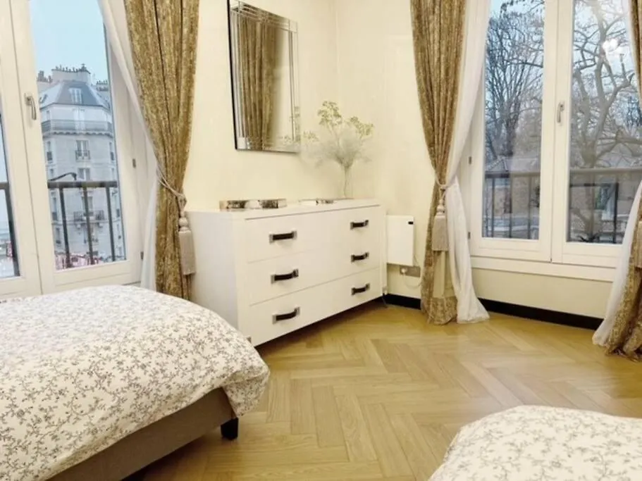 Apartment Elegant 4 Pieces Au Coeur Du Artiste *